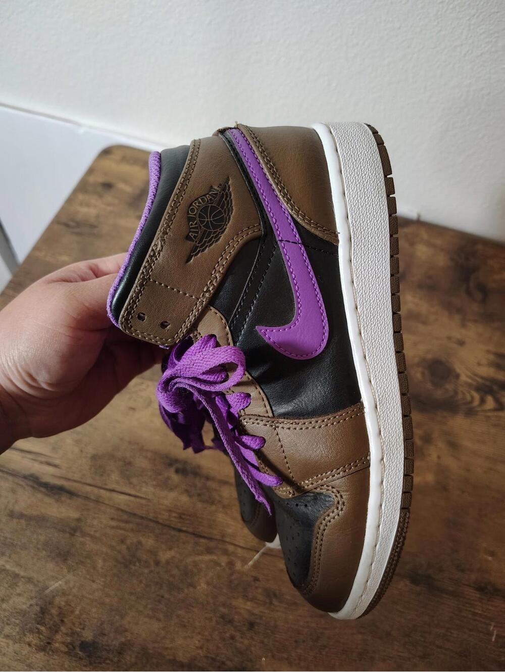 Nike Air Jordan 1 Mid Brown Purple Youth Size 4Y Womens 5.5 - Picture 3 of 7